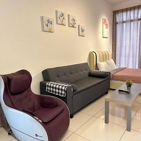 Beacon Exec Suites# Msg Chair#Disney Hotstar George Town Buitenkant foto