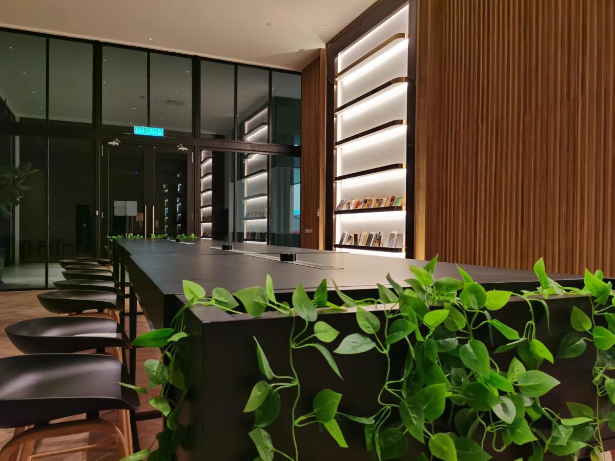 Beacon Exec Suites# Msg Chair#Disney Hotstar George Town Buitenkant foto