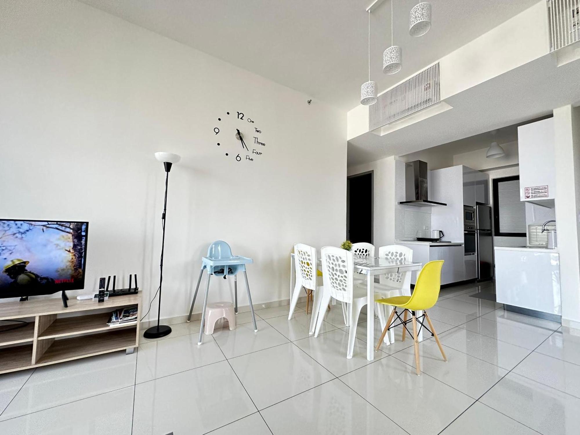 Beacon Exec Suites# Msg Chair#Disney Hotstar George Town Buitenkant foto